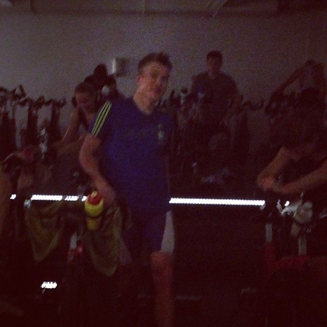Lite suddig bild - men det här är vår grymme SPIF:are Fredrik Johansson som har varit och kört Ironman Hawaii 3 gånger och kvalade även in i Kalmar i år men tackade nej för att åka och tävla då!! Heja Fredrik!!! Du är grym!! #ironman#kona#triathlon#